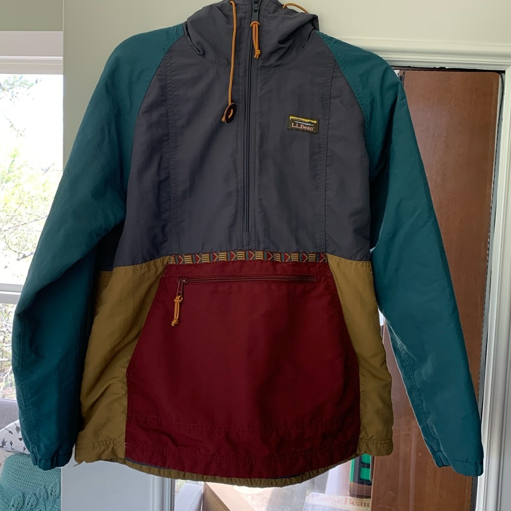 L.L. Bean Women's Mountain Classic Insulated Anorak, Multi-Color Size M